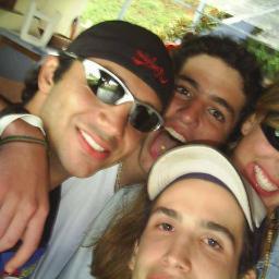 Fã de Skate.. Sou CORINTHIANO.. Amo balada e sou solteiro