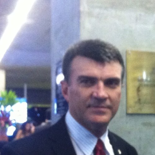 Filho, Pai, Marido, Engenheiro, Deputado Estadual em Sergipe e seu Amigo. http://t.co/cMGpKfnlq3