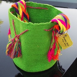 Buena Onda is a new company committed to promoting the artistic products of the Wayuu People of Colombia.