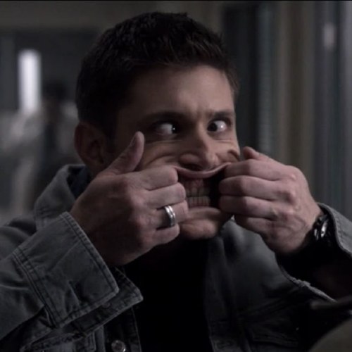 I'm a guy in my twenties watching supernatural for the first time and live tweeting my reactions.