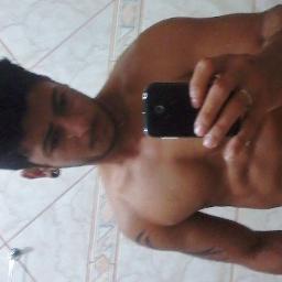 Vagabundo que ama sua Dama não olha pra nenhuma piranha . @PaatyKnot , Te amo amor ♥