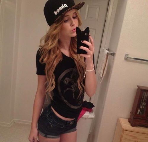 my other account got deleted so i created a new one so follow me. thnx  follow me