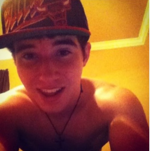 yaboywill_'s profile picture. I tweet true shit. Follow me, if youre lucky ill follow back ;)