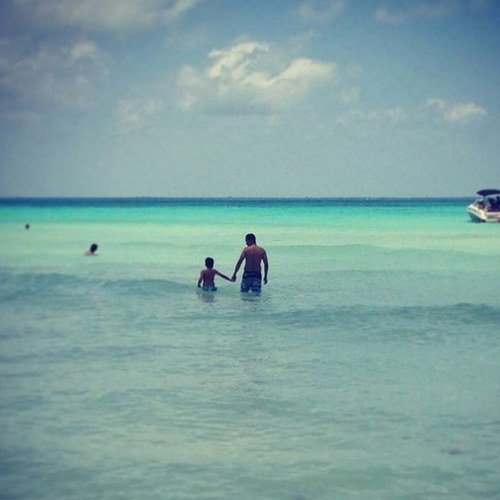 chrizolivera's profile picture. 