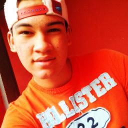 Levo a viida no sorriso mesmo passando sufoco ! :)