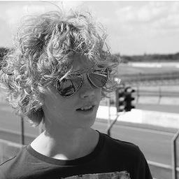 FOLLOW- FOLLOW BACK
Zzc - Emmeloord, 13 jaar
