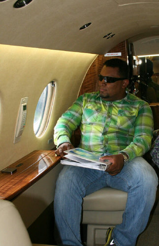 Alexanderacost3's profile picture. Los libros y la vida enseñan solo a quien sabe leer para vivir.. Amante de la Velocidad y el Control, bebida energética la Adrenalina, Inteligencia para soñar !