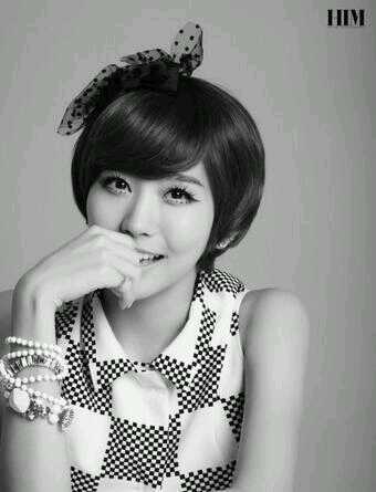 @CookiesNCreamRP - Yooyoung from HELLO VENUS  ` #95L `☆ aralice's genius mate
