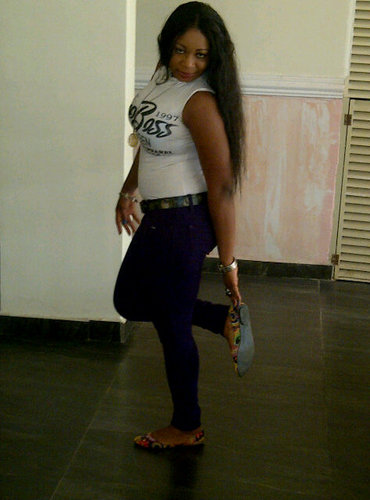 Am honest,luv maki new frnds who r luvi, caring  intelligent n honest in nature