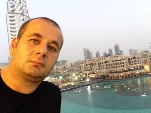 التحصيل الدراسي شهادتين بكالوريوس في علوم الأقتصاد وعلوم العسكرية . لاعب كرة  السلة وكرة اليد لمنتخب الكلية الجامعي . احب السفر والتعارف