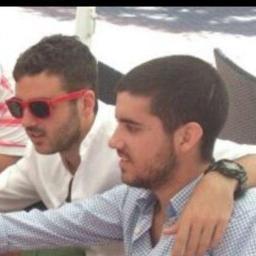 De Utrera, ex estudiante en Organizacion Industrial en Malaga (UMA)  ex estudiante ADE en Cadiz (UCA) y en sevilla US!! Sevillista hasta la muerte