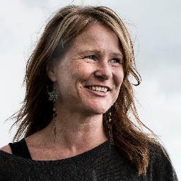 Indehaver af Slip Angsten. For dig der føler dig angst og dine pårørende. Læs om angst og hvordan du slipper den. Blog, online kurser og E-bøger.