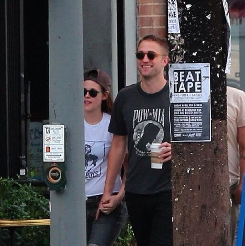 mareeeen's profile picture. I'm weird! I'm jealous! 
Fuck me I'm famous!