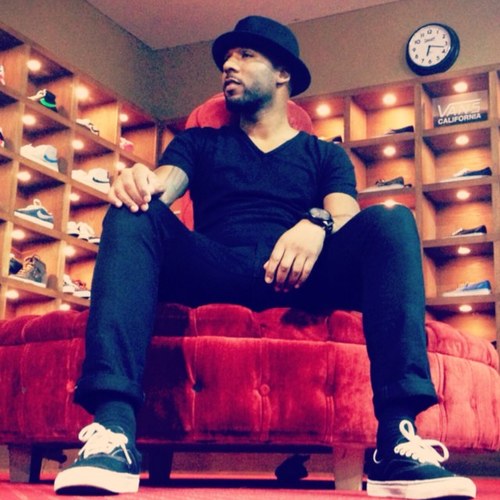 ulrichkwasi's profile picture. Singer... parfois Chanteur... j'essais quoi!!