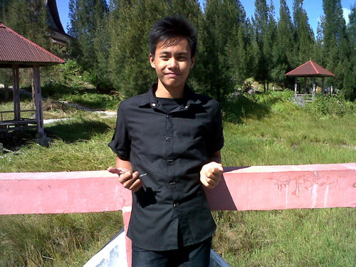 Andiko28's profile picture. Smangat , Optimisme, dan Positif (y) :)