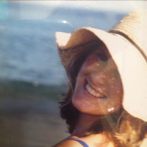 Lucky wife of the most amazing man and mother of two awesome crazy boys. Life is full of sports, travel, food, cocktails, volunteering and laughter.