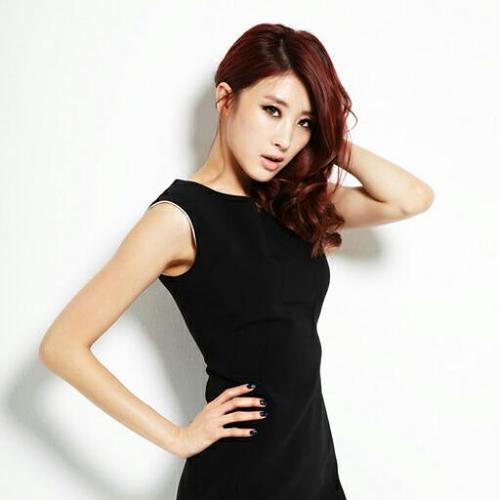 나인뮤지스 문현아예요♥ 동거묘 고
양이 MOYA♥호야하야후루루까꿍♥
우크렐레.지구.별.다큐멘터리. ♥CD
모으기.LP판도곧!앗나의 퍼즐맞추
기. NMFamsSEEntMineFams #SLOParody #VirtualClone #Immaparody #StarIdol