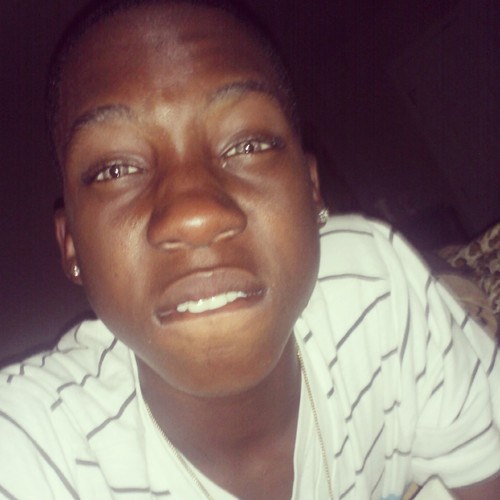 ayee pop thaat pussy fa a RealNigga . im just a young nigga hustleN' . you on my page so you might as well follow me , then follow me on instagram .