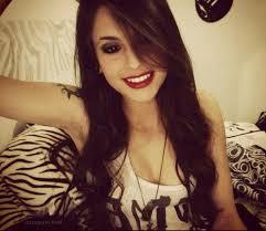 vamos viver , vadiar nao importa qual seja o dia ♫♪' 
smile (: