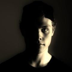 Official account of Arëz - the new rising star of Swedish house music! booking@arezmusic.com