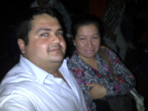 Comerciante como mi viejo, ,amo lo que hago y vivo la vida a mi manera y no me importa lo que digan la gente porque ellos no me dan de comer jeje