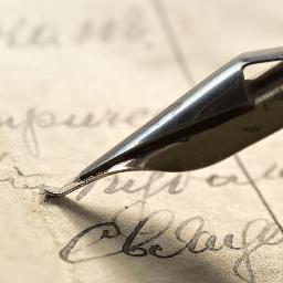 Cronista. Escritor de grandes historias, Busco a un antiguo héroe y encontré la leyenda que buscaba.. #SpanishFakeKKC