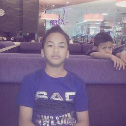 thonyakbar's profile picture. 