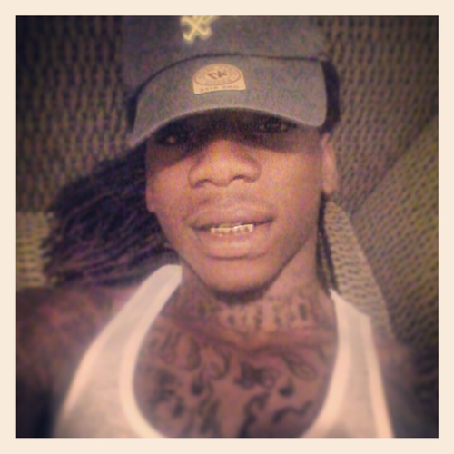 If i fuck wit u i fuck wit u n ima hold u down like u get ur hair comb...DNT FUCK AROUND