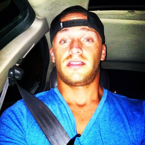 Bfrazee23's profile picture. Don't ever let anyone beat you down till you don't remember how to dream. Instagram: Mich2323 , Vine: Brando ,