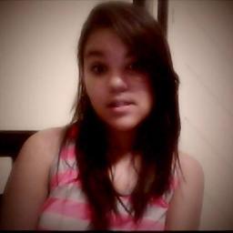- Não fique triste se alguém lhe virar as costas. Isso significa apenas que essa pessoa não pode aguentar a firmeza de seu olhar. :D