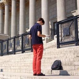 Actualité des Sentinelles de Lyon (ex. Veilleurs Debout). Mouvement spontané et pacifique.