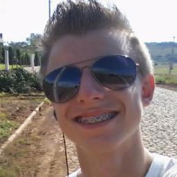 esse eh meu twitter mas se qer me conhecer melhor me adicione no facebook e me siga no ask !!!!!!