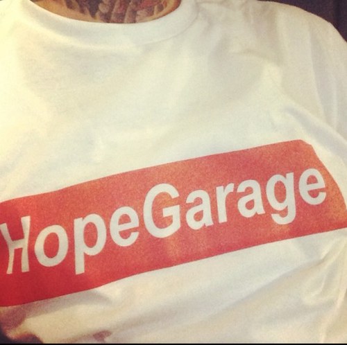 A new Rustic American restaurant serving craft beer and creative homemade cocktail syrups, Hope Garage is a comfortable yet exciting addition to Williamsburg.