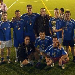 Doctorando en Derecho. Algo futbolero y muy NBA. Madridista y cofrade.
