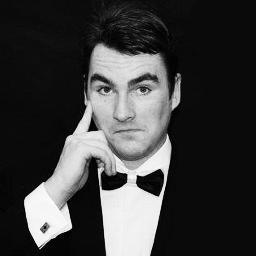 Modern Professional Close-Up Magician.
Weddings, Corporate Functions, Restaurants and Hotels. Blues Brothers tribute and function band Musician.