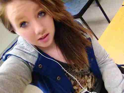 My name is Danielle. I'm a songwriter and singer... Hmu I have kik: kawaiidanny13