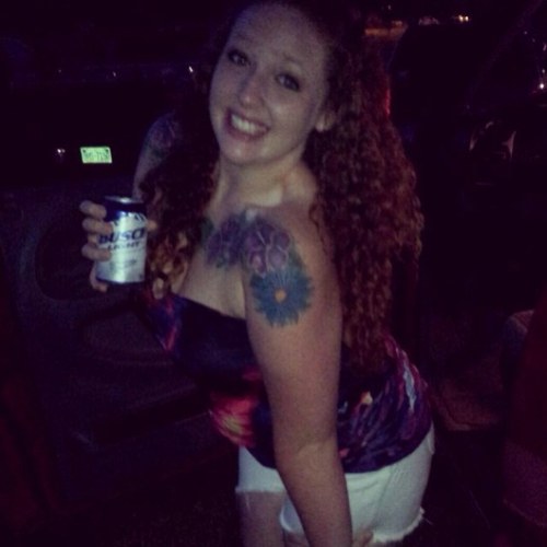 leahclayton's profile picture. im pretty chill.