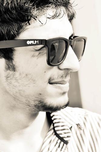 Angadmaan's profile picture. Atheist, Hardcore Gym person, Loves Trance.