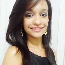 Leonina,cheia de alegria, confiante,guerreira. Sou aquela que não é facio. Simplesmente mais uma nesse mundo de loucos.
