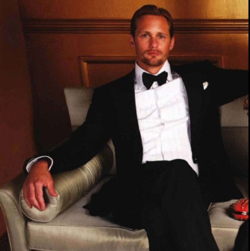 GreenEyedFanger's profile picture. A prisoner of the night. Hunting in the moonlight. Känner du igen mig?
[ RP | #TrueBlood]