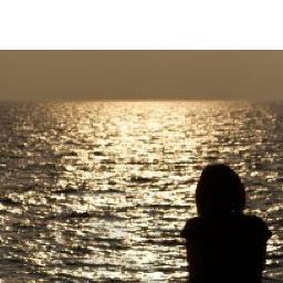 Elli_FS's profile picture. I'm fascinated by beautiful stories!whether on Books or TV! #HarryPotter was my first bookcrush and my current one is #ASongOfIceAndFire .. :)