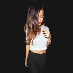Robyn Rihanna Fenty, mi inspiración,mi modelo a seguir, mi IDOLA. #RihannaNavy
Mi otro twitter: @agus_sahade dedicado a JB♥
