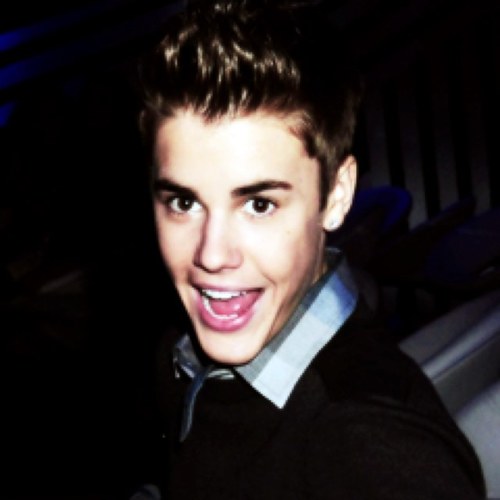 i gave you a free follow (you don't have to follow this acc back) so could you please follow @jdbsparkle♡