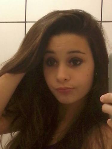 Trair e para os fracos ,os fortes permanecem fiel ate o fim.I love it .when they say, to me, you just the same