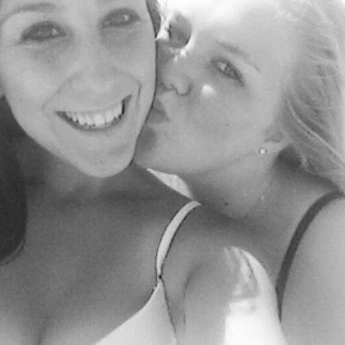 hey babyy i loveyou en ik zal er altijd voor je zijn  your my numbr one xx demirosie