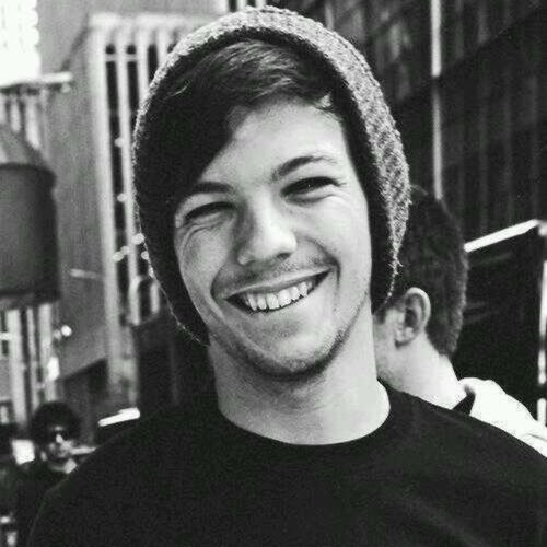 Fitness1010's profile picture. I just gave uou a free follow now will uou please follow @narrrryo