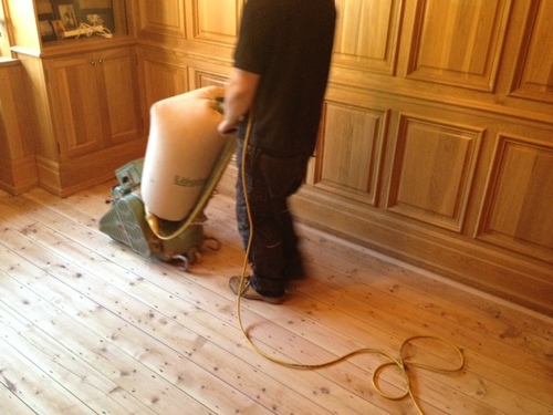 Learn all there is to know about floor sanding, from top to bottom so you can avoid making mistakes and make your floor look beautiful.