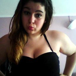 Looveeuse's profile picture. VIE T'AS VIE EN COULEUR C'EST LE SECRET DU BONHEUR           KIK: Looveuse Instagram : Kassoou