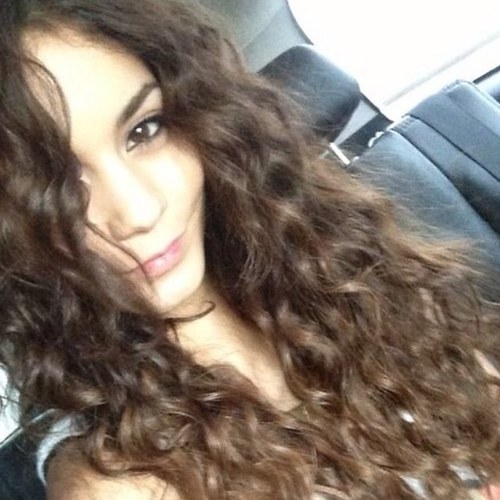 VanessaSlaysU's profile picture. Just be yourself… that's good enough. :] Nessasaur and Love Bug… Forever loving and supporting Vanessa. :]