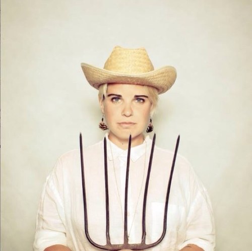 CarrieHinton's profile picture. Do: Co-Founder of @GoodAndGoldMkTG // Love: cooking, gardening, hiking, concerts, mix tapes, mayonnaise, art, my wife and my dog.